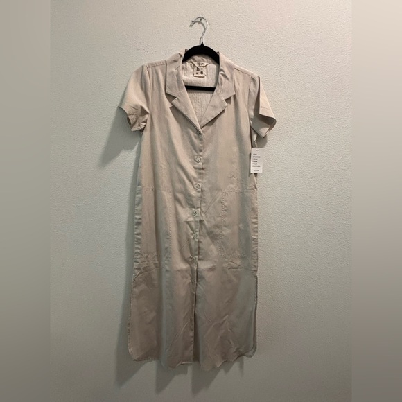 NWT Harper Sage Beige Button-Front Midi Shirt Dress, size XS - Picture 2 of 7